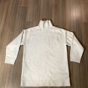 Zara Soft White Knit Sweater – Size S